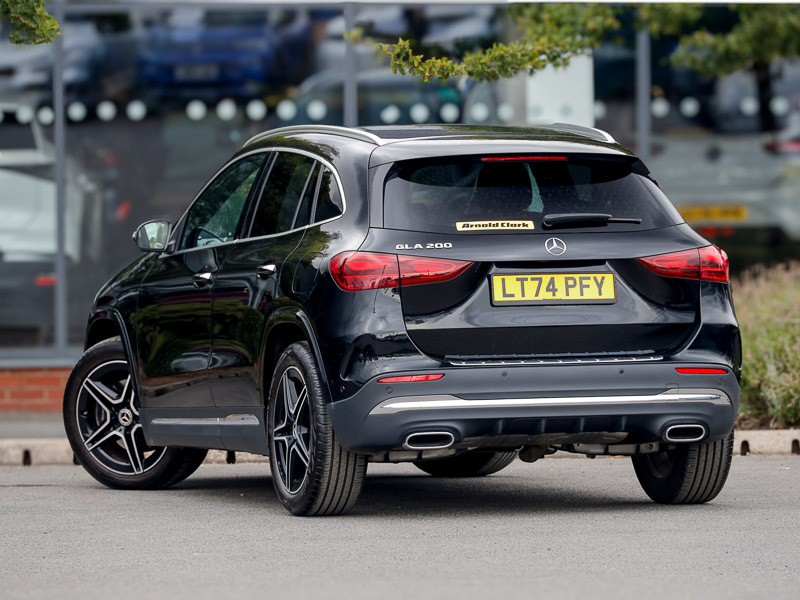 Mercedes-Benz GLA Class Gla 200 Amg Line Executive Black #2