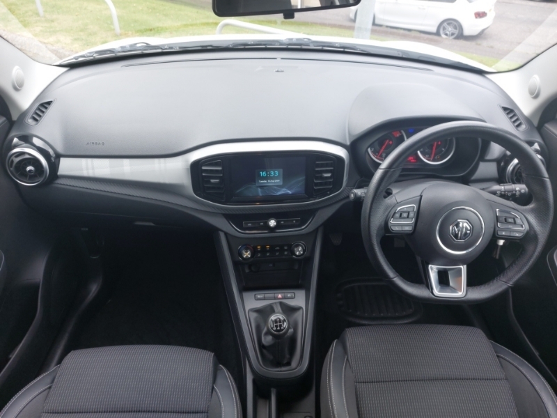MG MG3 1.5 Vti-tech Exclusive Navigation SC23NBM White #3