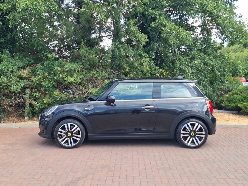 Mini Hatch 135Kw Cooper S Level 2 33Kwh ML23GWE Black #4