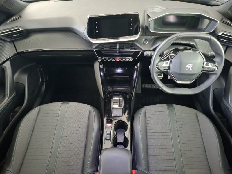 Peugeot e-2008 100Kw Allure Premium 50Kwh Black #3