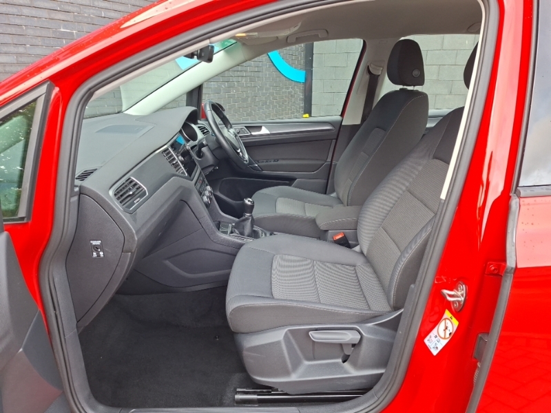Volkswagen Golf SV 1.5 Tsi Evo 130 Se Nav Red #5