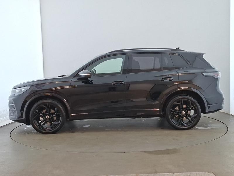 Volkswagen Tiguan 1.5 Etsi 150 Black Edition Dsg Black #4