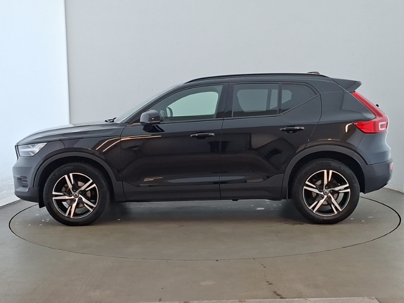 Volvo XC40 1.5 T3 163 R Design Black #4