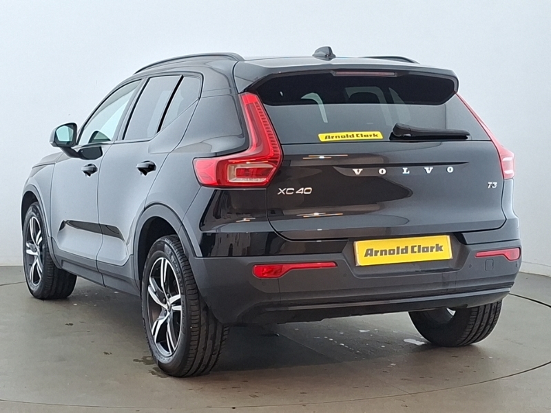 Volvo XC40 1.5 T3 163 R Design Black #2