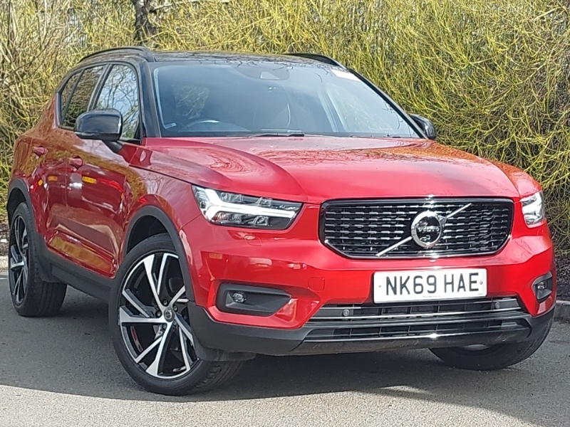 Volvo XC40 2.0 T4 R Design Pro Geartronic Red