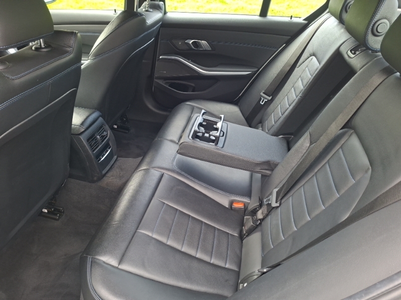 BMW 3 Series 320D M Sport Step SE19PFJ White #6