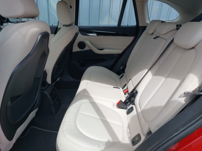 BMW X1 Xdrive 20I Xline Step Orange #6