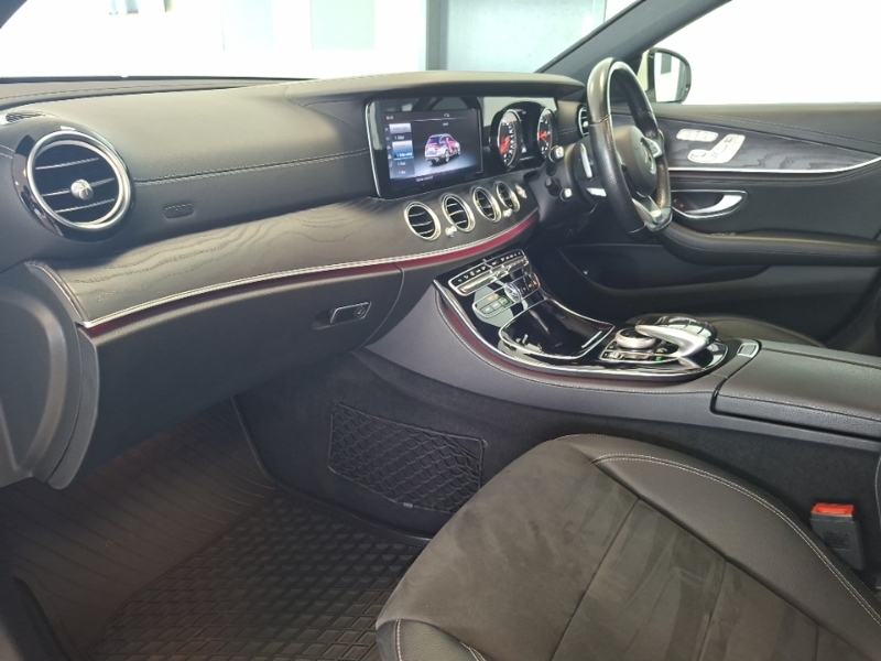 Mercedes-Benz E Class E220d Amg Line Premium 9G-tronic SV18OYE White #5