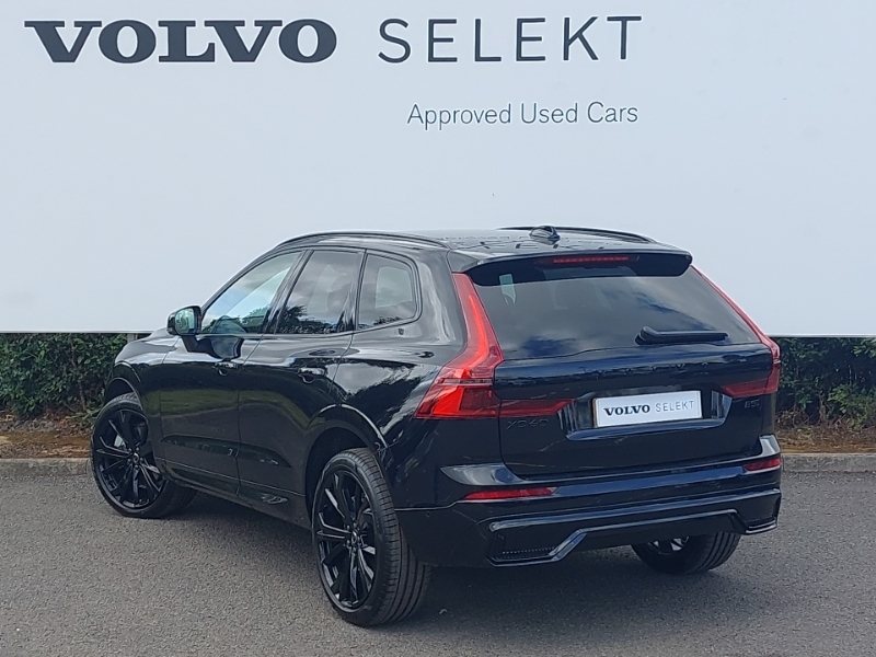 Volvo XC60 2.0 B5p Plus Black Edition Awd Geartronic Black #2