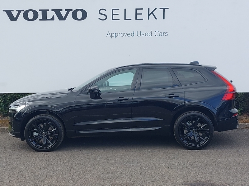 Volvo XC60 2.0 B5p Plus Black Edition Awd Geartronic Black #4