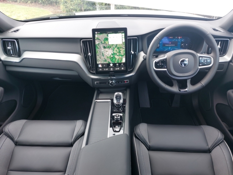 Volvo XC60 2.0 B5p Plus Black Edition Awd Geartronic Black #3