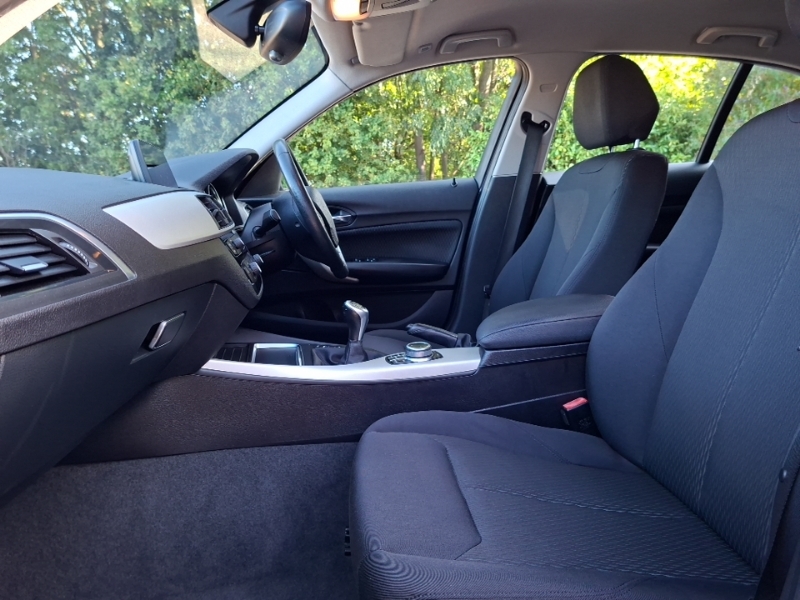 BMW 1 Series 116D Se Business Navservotronic KT18FRZ Blue #5