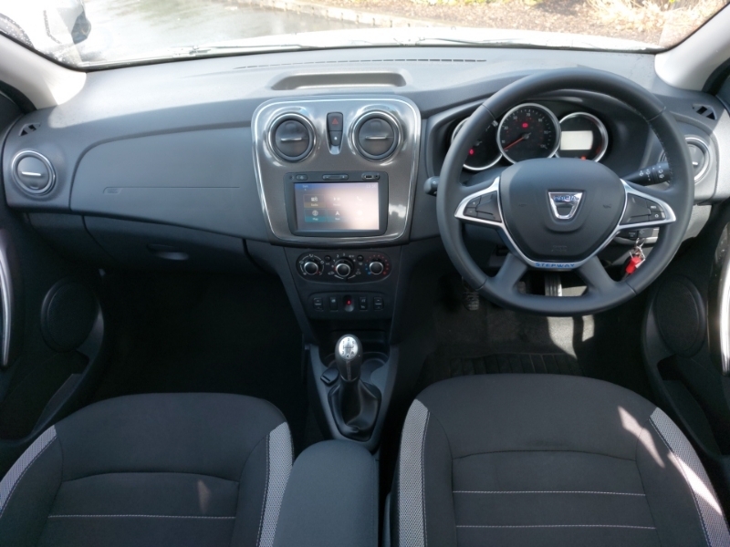 Dacia Sandero Stepway 0.9 Tce Laureate BG17LTO White #3