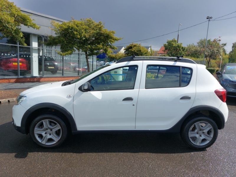 Dacia Sandero Stepway 0.9 Tce Laureate BG17LTO White #4