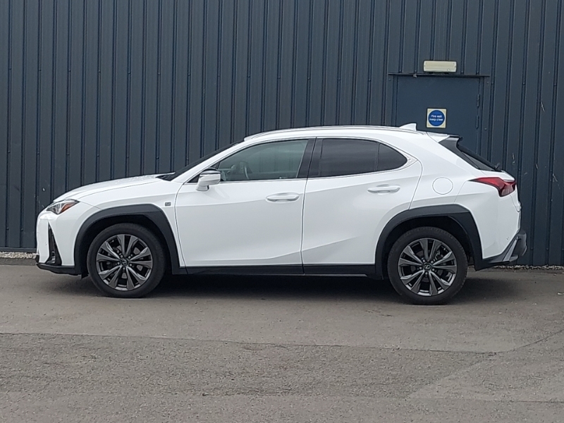 Lexus UX 250H 2.0 F-sport Design Cvt BP23KJN White #4