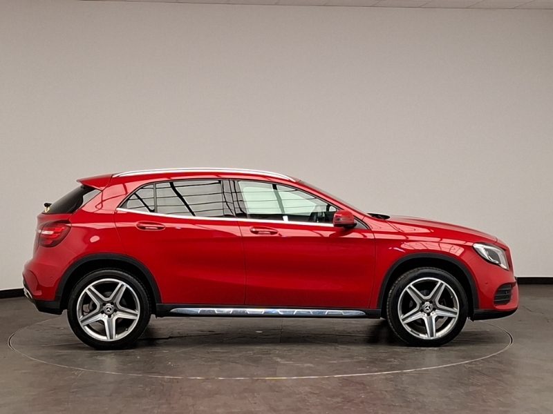 Mercedes-Benz GLA Class Gla 180 Amg Line Edition SB69WKY Red #3