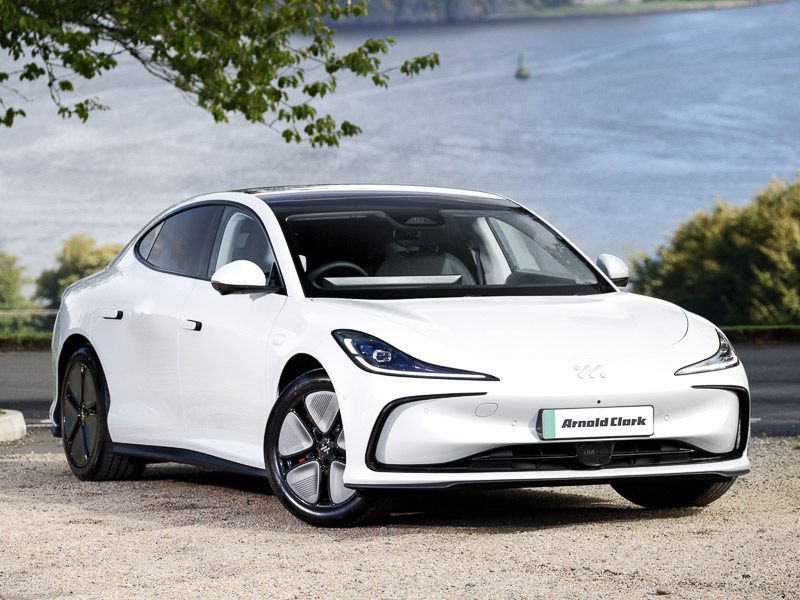 MG IM5 217Kw Standard Range 75Kwh White