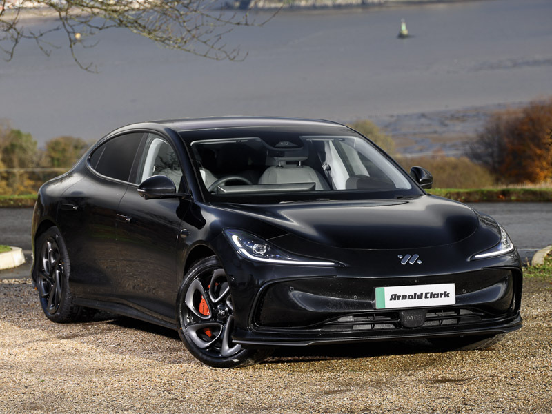 MG IM5 553Kw Performance 100Kwh Black
