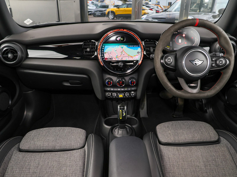 Mini Hatch 135Kw Cooper S Level 2 33Kwh Black #4