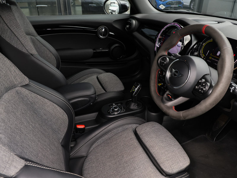 Mini Hatch 135Kw Cooper S Level 2 33Kwh Black #6
