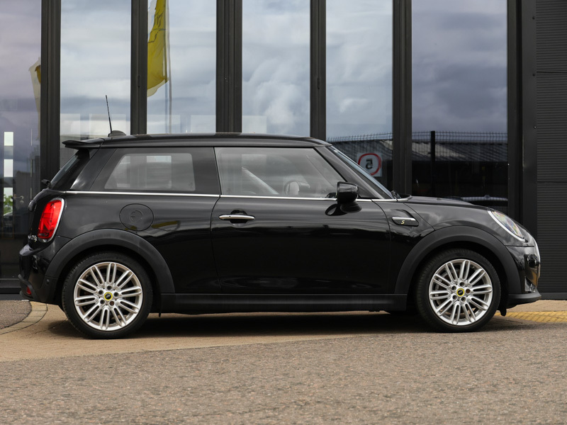 Mini Hatch 135Kw Cooper S Level 2 33Kwh Black #3