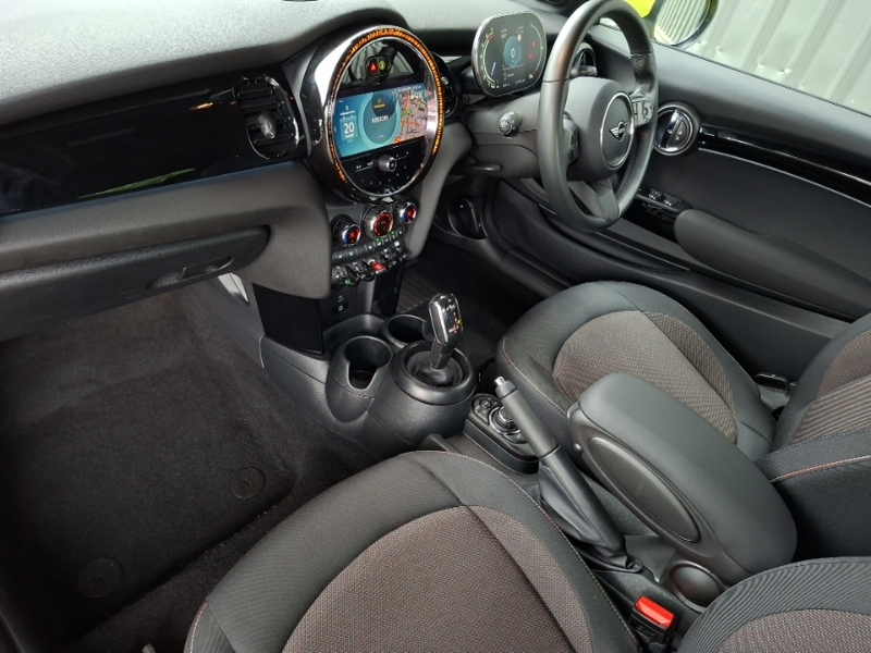 Mini Hatch 1.5 Cooper Classic Premium Plus RF23WPO Yellow #5