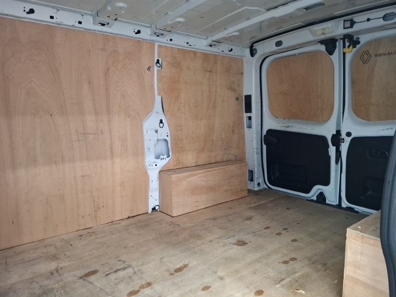 Renault Trafic Sl30 Blue Dci 130 Advance Safety Van SC24VGK White #6