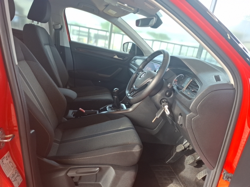 Volkswagen T-Roc 1.6 Tdi Design Red #5