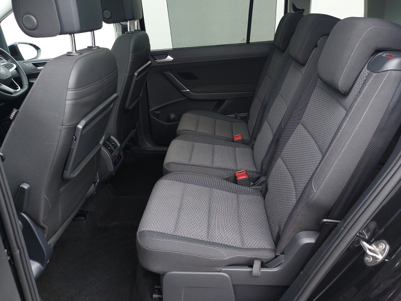 Volkswagen Touran 1.5 Tsi Evo Se Family Dsg Black #6
