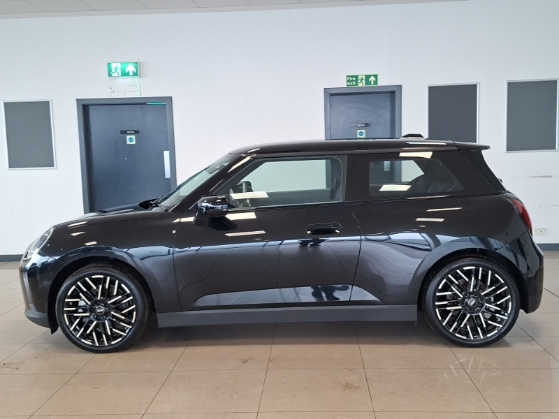 Mini Hatch 135Kw E Exclusive Level 1 41Kwh Black #4