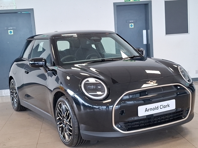 Mini Hatch 135Kw E Exclusive Level 1 41Kwh Black