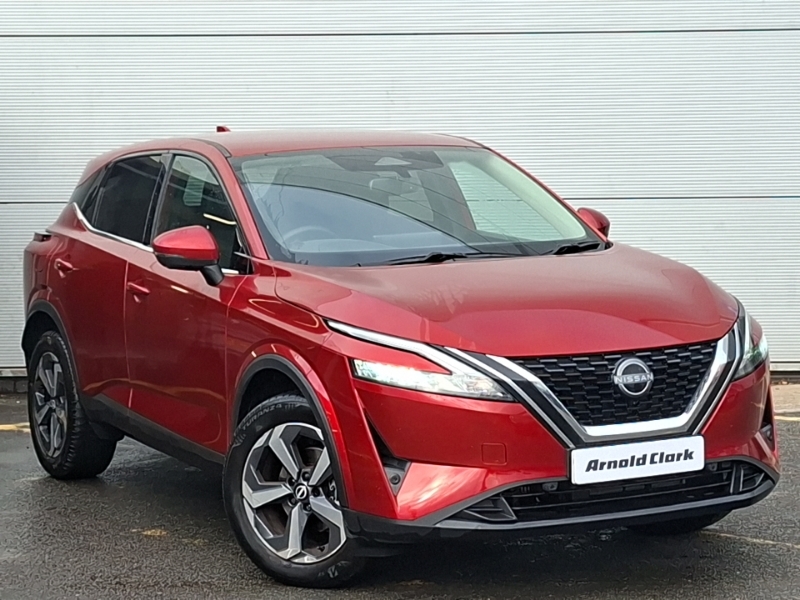 Nissan Qashqai 1.3 Dig-t Mh N-connecta Red
