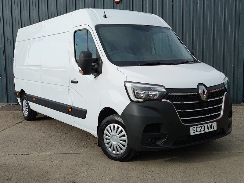 Renault Master Lm35 Blue Dci 135 Advance Medium Roof Van White