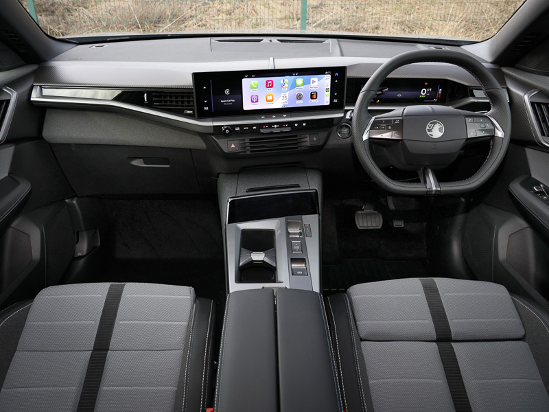 Vauxhall Grandland 1.2 Hybrid 145 Design E-dct6 White #3