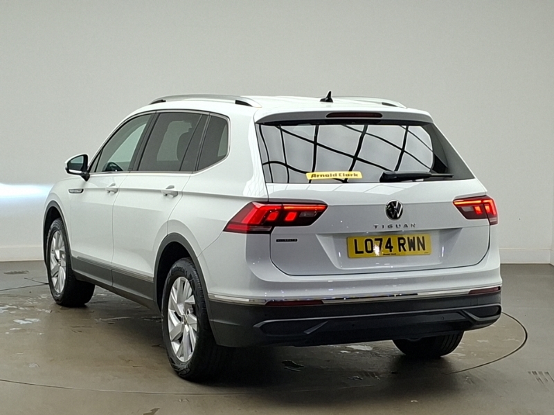 Volkswagen Tiguan Allspace 1.5 Tsi Life Dsg White #2