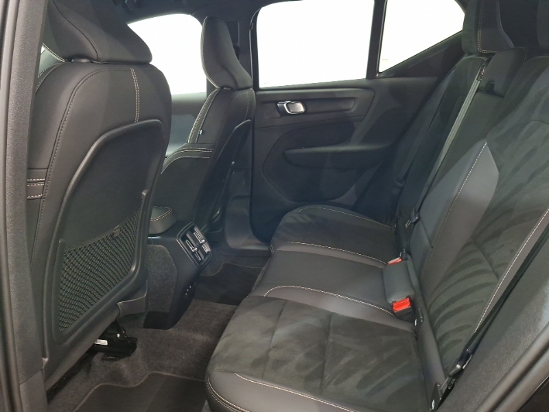 Volvo XC40 2.0 B4p Plus Black Edition Black #6