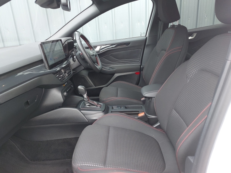 Ford Focus 1.0 Ecoboost Hybrid Mhev 155 St-line NA23FLM White #5