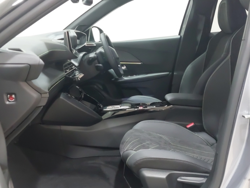 Peugeot 2008 1.2 Puretech 130 Gt Premium Eat8 Grey #5