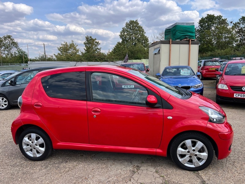 Toyota Aygo Vvt-i Go Mm Red #5