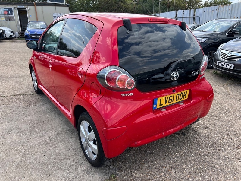 Toyota Aygo Vvt-i Go Mm Red #4
