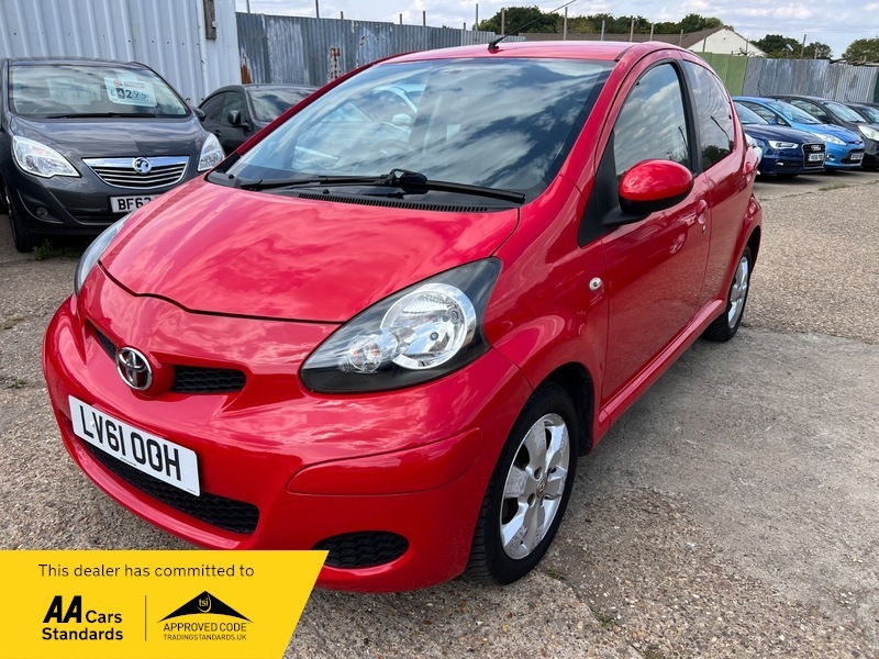 Toyota Aygo Vvt-i Go Mm Red #3