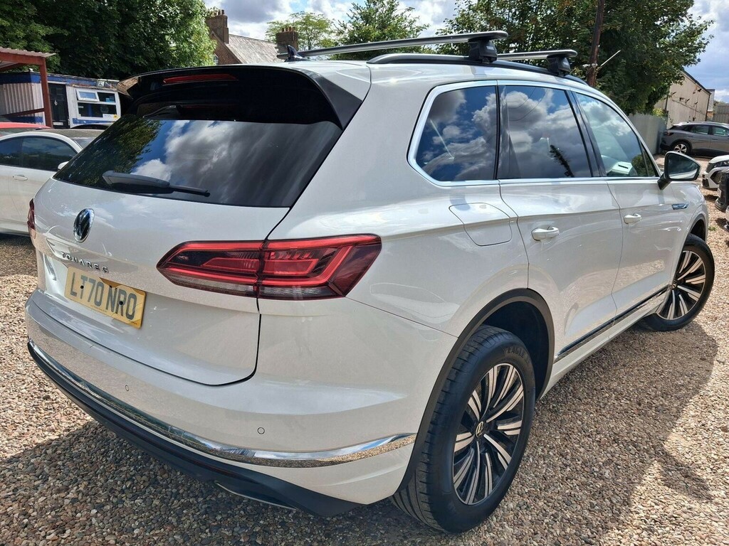 Volkswagen Touareg Suv 3.0 Tdi V6 Sel Tech Tiptronic 4Motion Euro 6 LT70NRO White #3