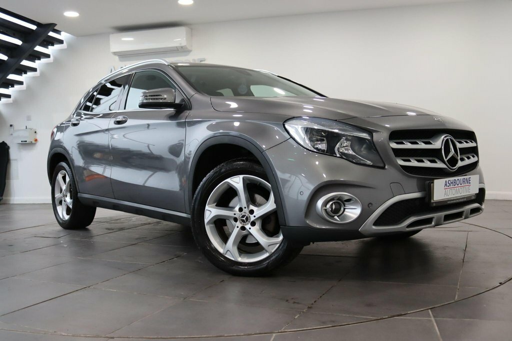 Mercedes-Benz GLA Class 2.1 Gla200d Sport Executive 7G-dct Euro 6 Ss Grey #3