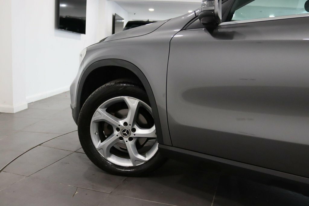 Mercedes-Benz GLA Class 2.1 Gla200d Sport Executive 7G-dct Euro 6 Ss Grey #4