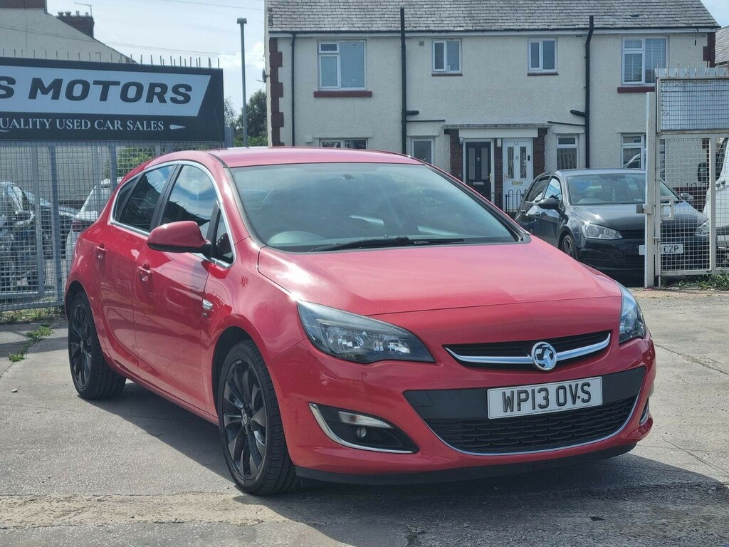 Vauxhall Astra 1.4T 16V Sri Euro 5 Red