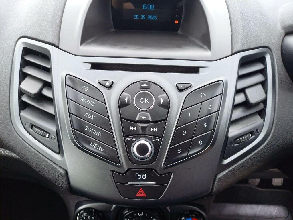 Ford Fiesta 1.5 Tdci Titanium Euro 6 White #15