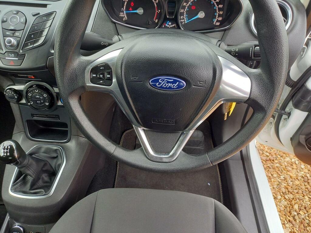 Ford Fiesta 1.5 Tdci Titanium Euro 6 White #14