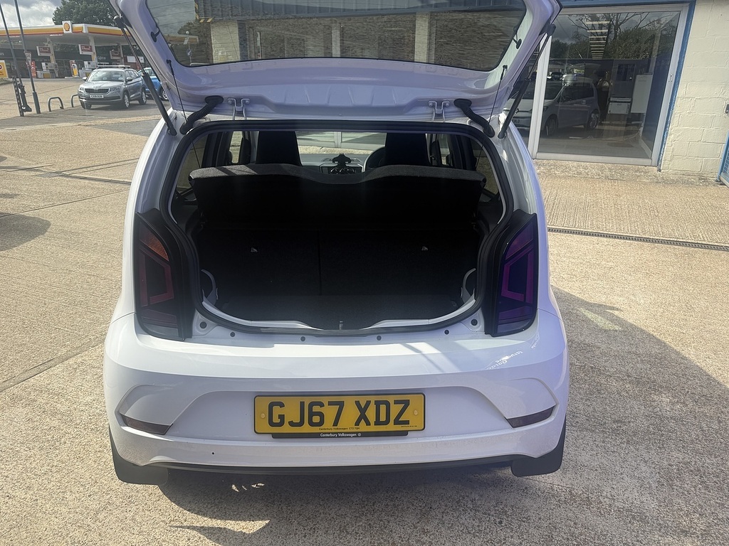 Volkswagen Up Move Up GJ67XDZ White #4