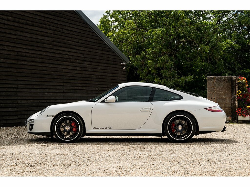 Porsche 911 Carrera Gts Coupe 34 White #3