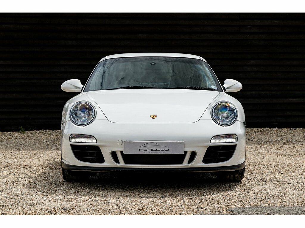 Porsche 911 Carrera Gts Coupe 34 White #2